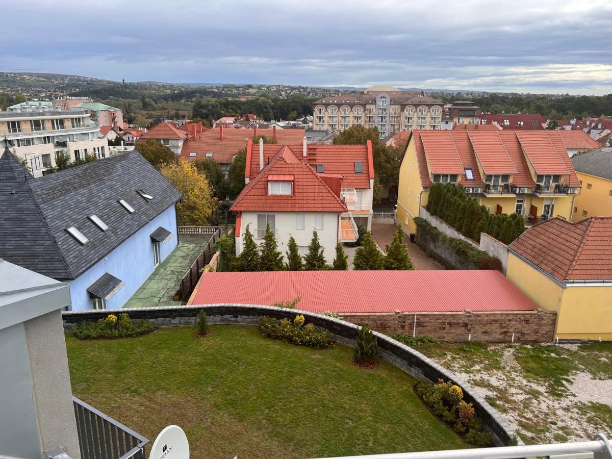 Panorama View Apartment In City Center Hévíz Kültér fotó